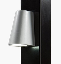 Купить Элегантное LED-освещение Locinox (Бельгия) TRICONE для ворот, цвета zilver и 9005 (черный) в Приморско-Ахтарске